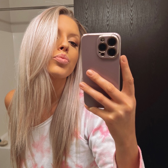 meet your posher, syd 🤎 - Picture 5 of 9